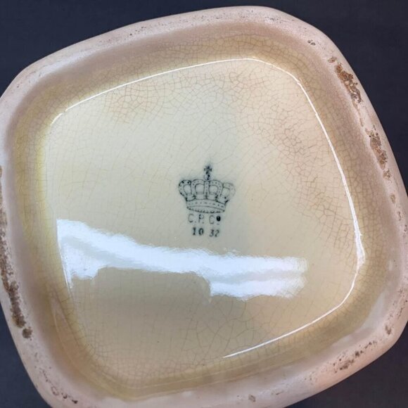 1932 Vintage Crown Potteries Company Yellow Lidded Pitcher - Picture 10 of 10